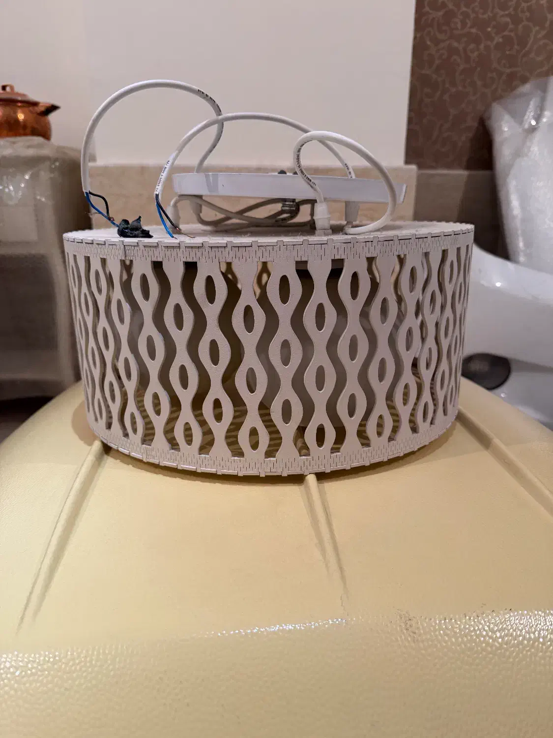 لوستر چوبی سفید|لوستر و چراغ آویز|کرج, عظیمیه|دیوار