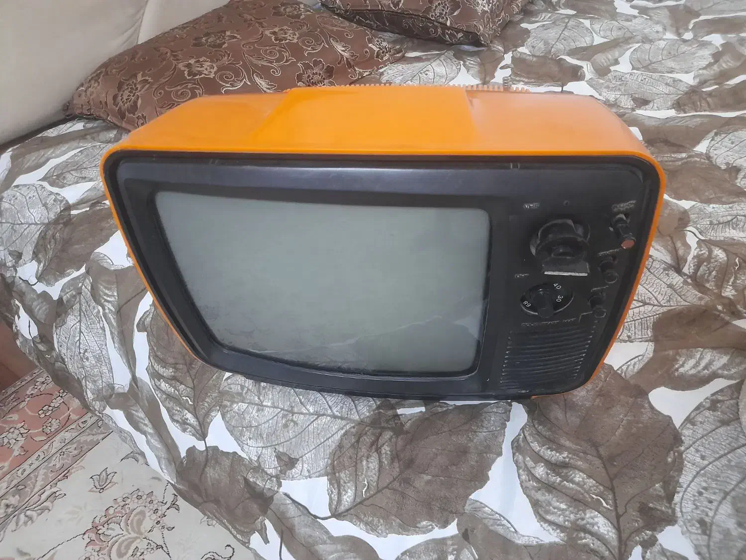 تلویزیون قدیمی|تلویزیون و پروژکتور|گرگان, |دیوار