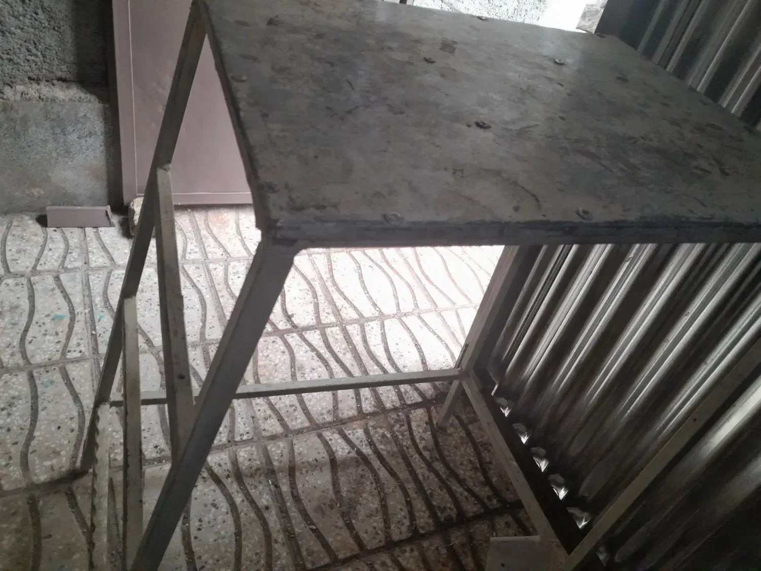 چهارپایه|صندلی و نیمکت|شاهرود, |دیوار