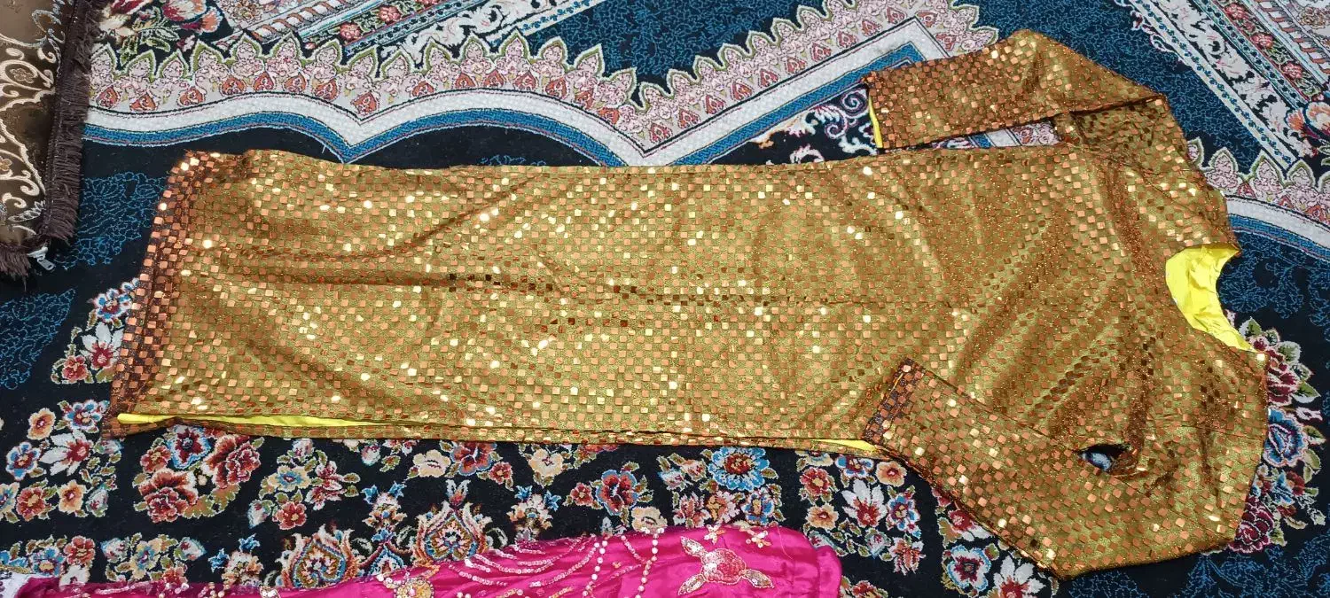 لباس محلی|لباس|شیراز, گویم|دیوار
