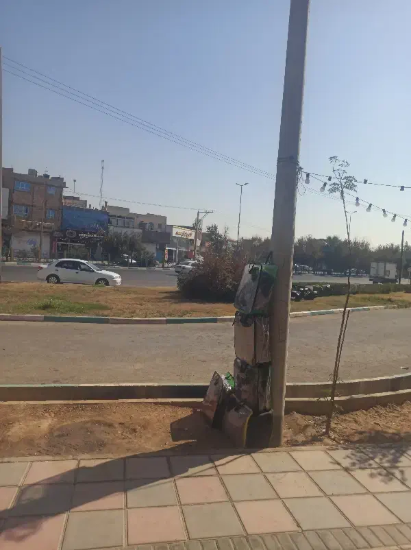 فروش‌مغازه‌سه‌طبقه‌بلواردهه‌فجر|فروش مغازه و غرفه|یزد, |دیوار