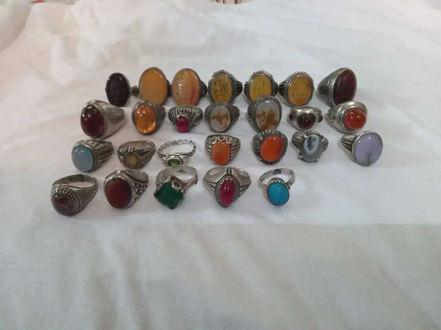 فروش تعدادی انگشتر کهنه قدیمی و خط|کلکسیون اشیاء عتیقه|گلپایگان, |دیوار