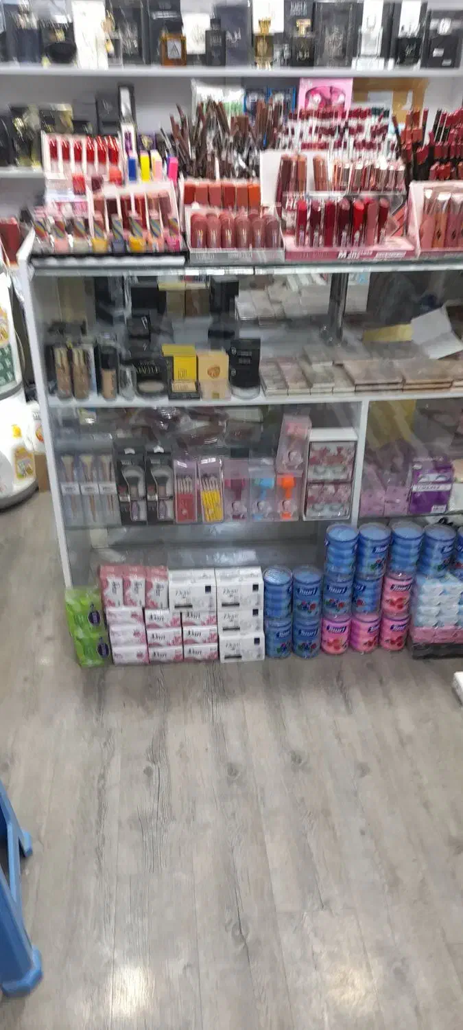 دوعدد ویترین|فروشگاه و مغازه|مریوان, |دیوار