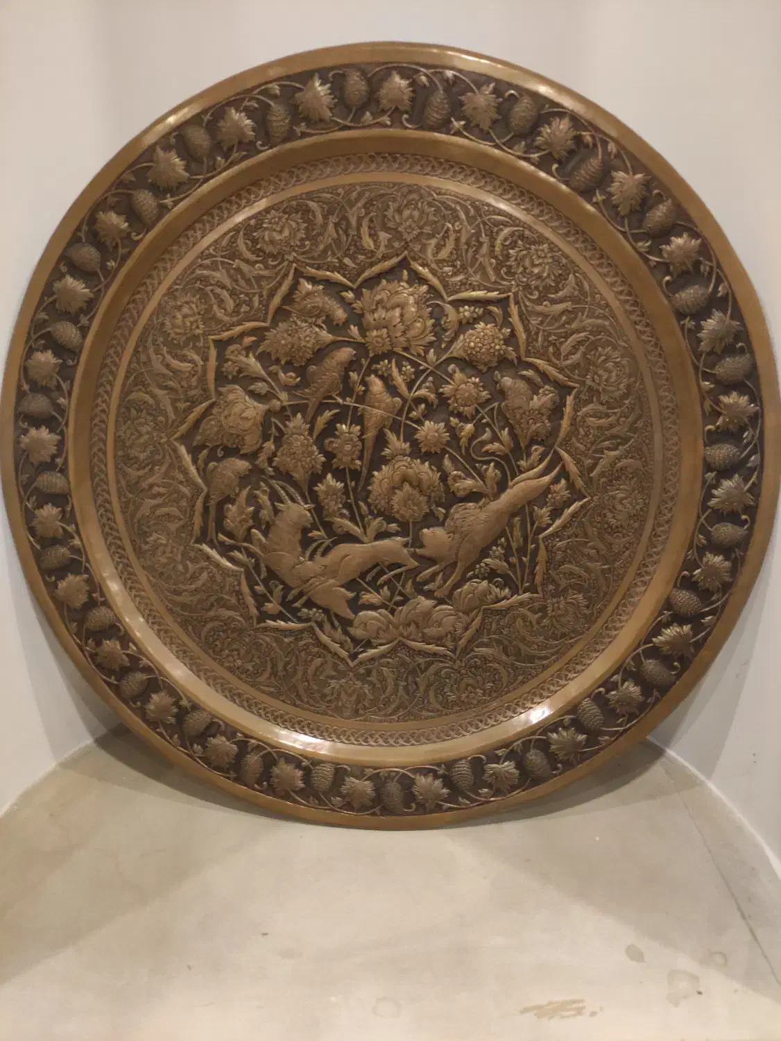 سینی قلم زده مسی|کلکسیون اشیاء عتیقه|تهران, دروس|دیوار