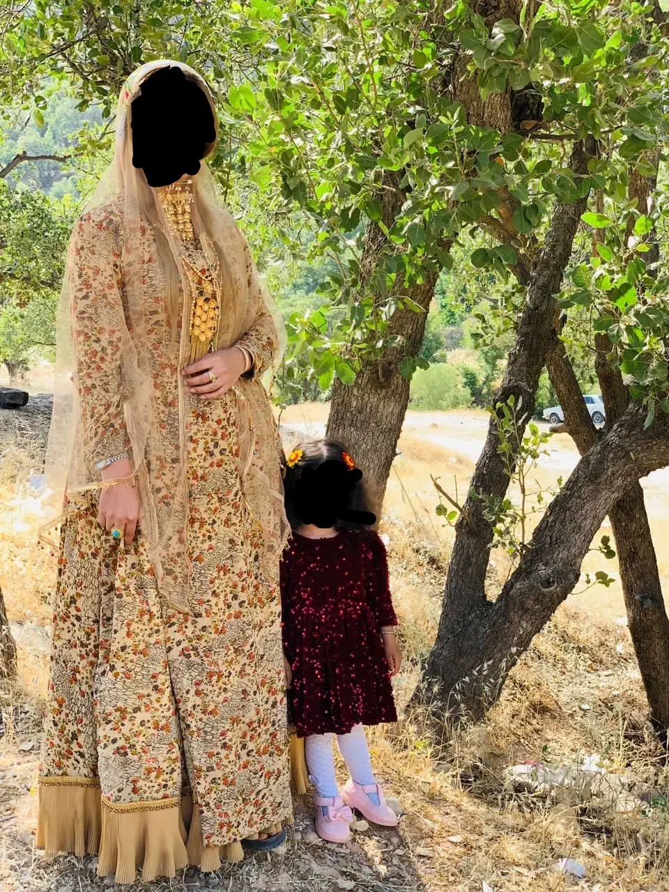 لباس محلی جرج سنگ‌دار|لباس|دهدشت, |دیوار