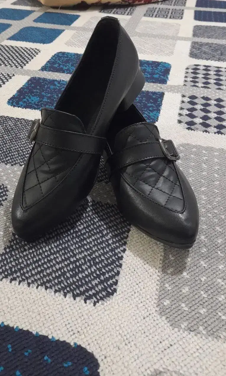 کفش شیک اینترنتی خریدم سایزم نبود|کیف، کفش، کمربند|دورود, |دیوار