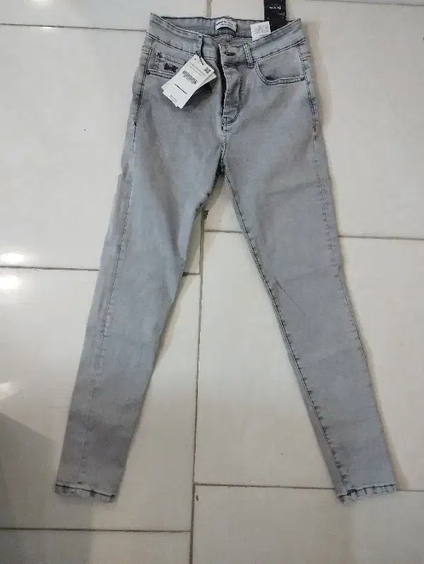 شلوار لی اسکینی خارجی|لباس|شاهین‌شهر, طالقانی|دیوار