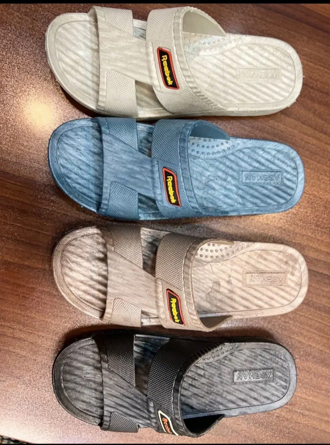 تولید کلیه دمپایی و فروش بصورت کلی وجزیی|عمده‌فروشی|مشهد, انقلاب|دیوار