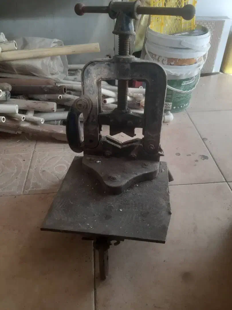 گیره سه پایه ۴اینچ|ابزارآلات|تهران, حکیمیه|دیوار