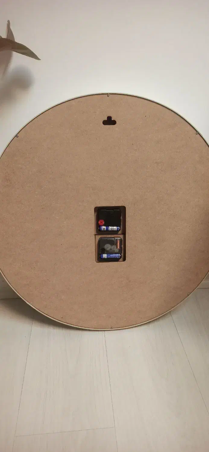 ساعت دیواری آرام گرد طوسی|ساعت دیواری و تزئینی|تهران, قیطریه|دیوار