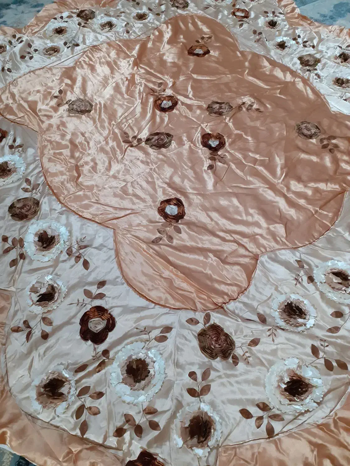 سلام رو تختی دو نفره کاملن نو با دو عدد رو بالشتی|سرویس روتختی|محمدشهر, محمدشهر|دیوار