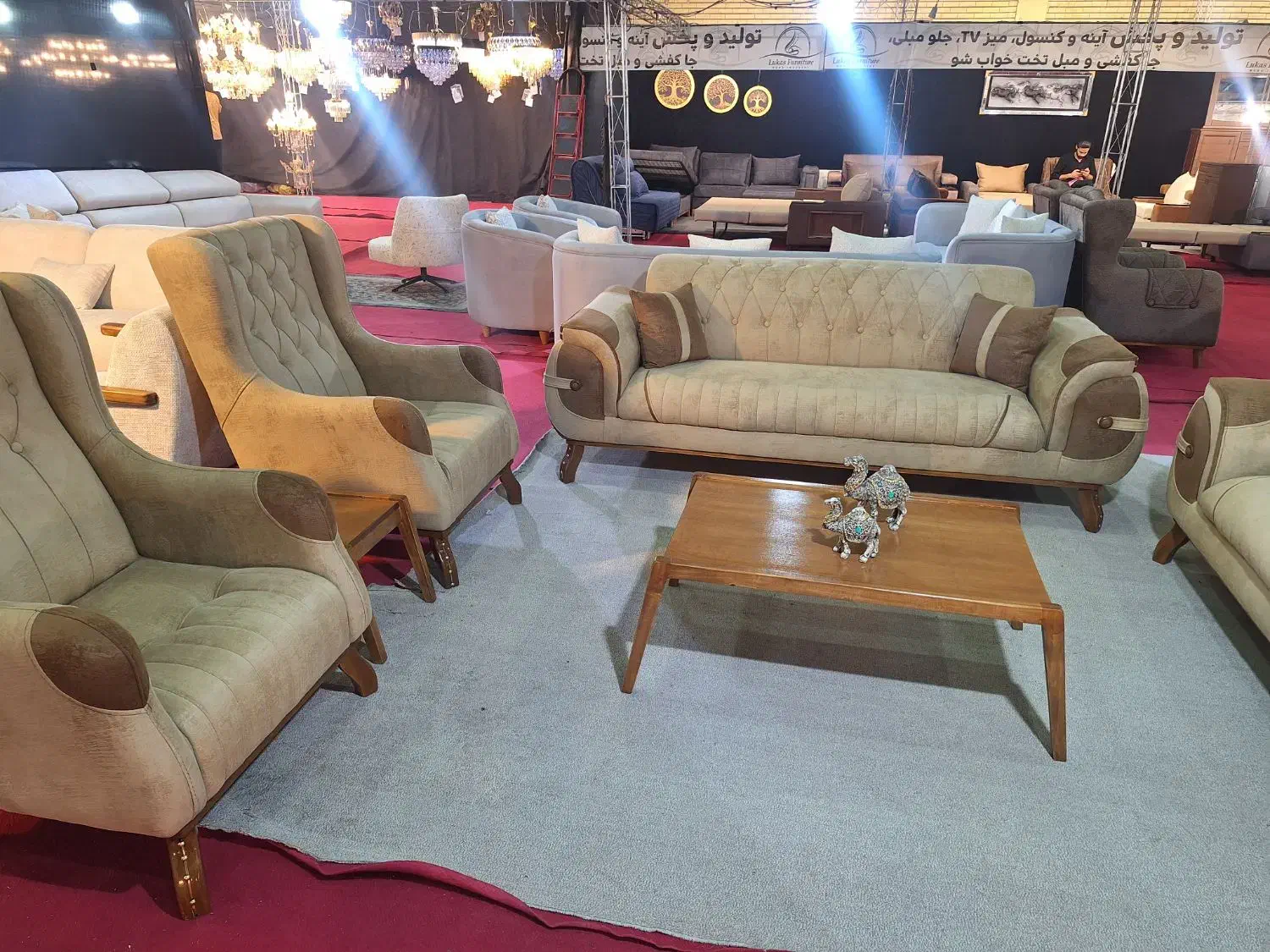 مبلمان راحتی شرکتی ازتهران درنمایشگاه عسلویه|مبلمان خانگی و میز عسلی|عسلویه, |دیوار