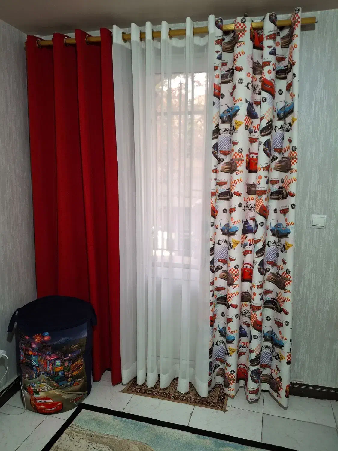 فرش 4 متری و پرده اتاق کودک|فرش|تهران, بهداشت|دیوار