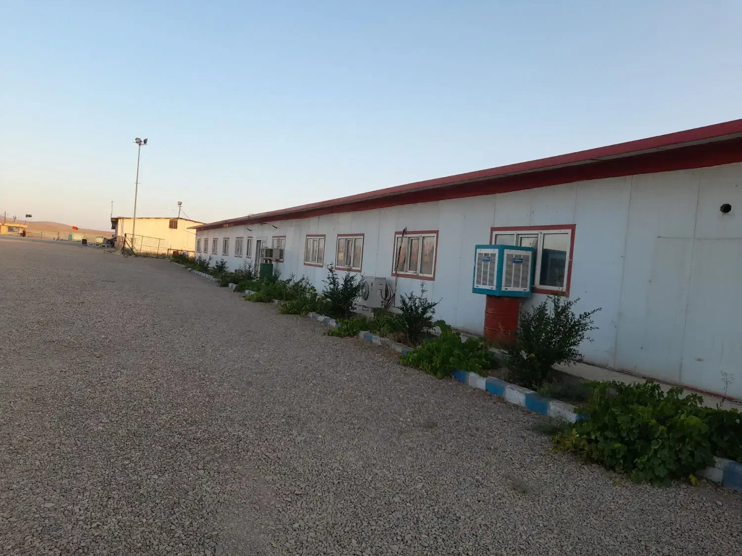 ساخت ونصب ساختمان پیش ساخته ساندویچ پانلی|خدمات پیشه و مهارت|رباطکریم, شهرک صنعتی پرند|دیوار