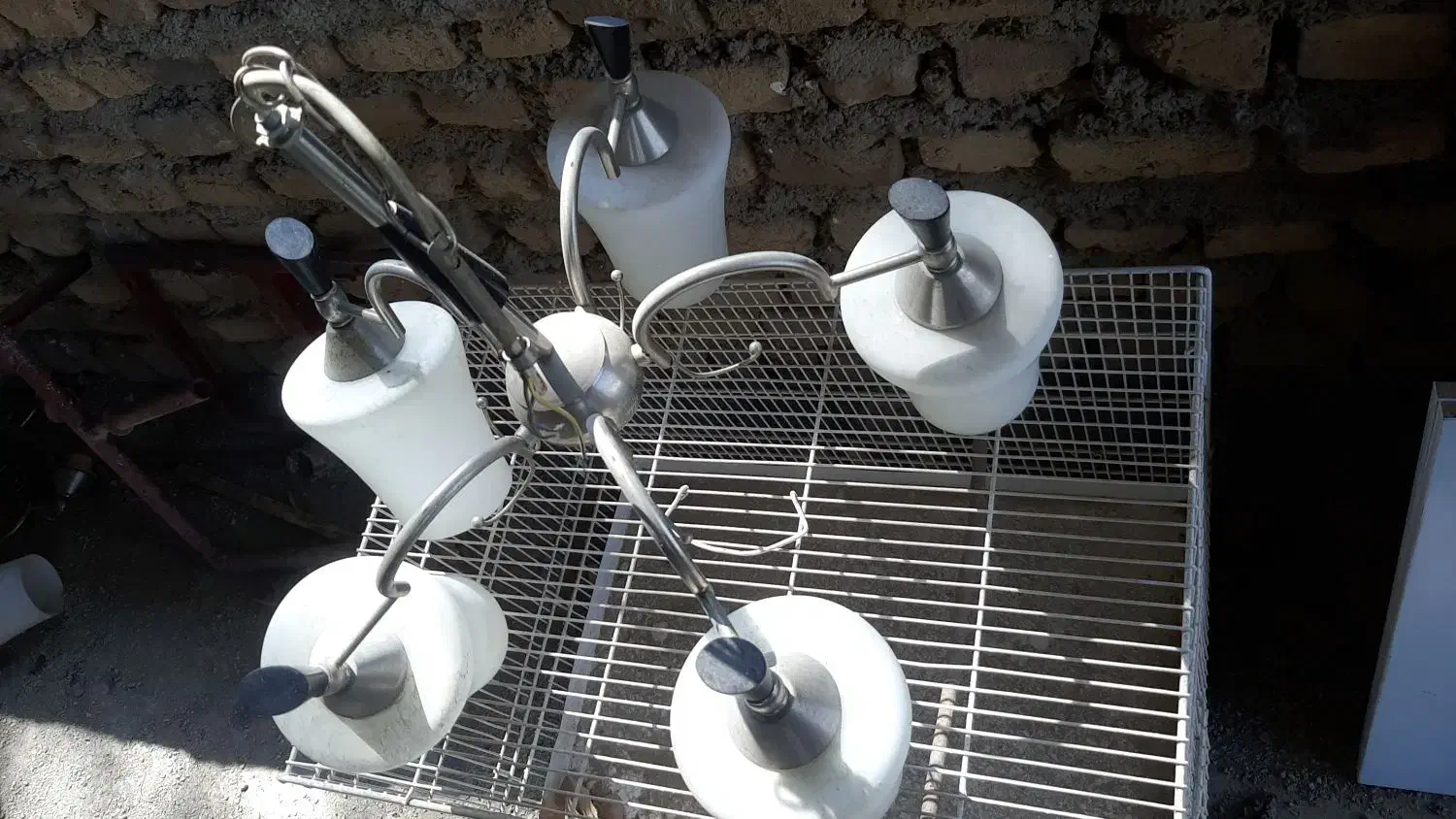 لوستر ۵ شاخه فلزی|لوستر و چراغ آویز|هشتگرد, شهرک ولیعصر (مصلی)|دیوار