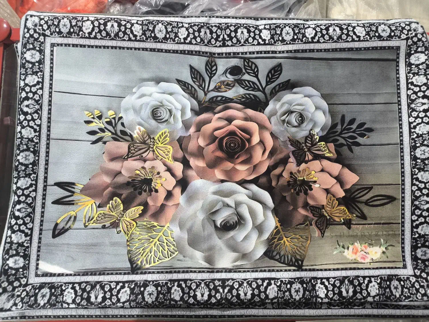 پخش روبالشتی سه بعدی و پنبه دوز|رختخواب، بالش، پتو|یزد, |دیوار