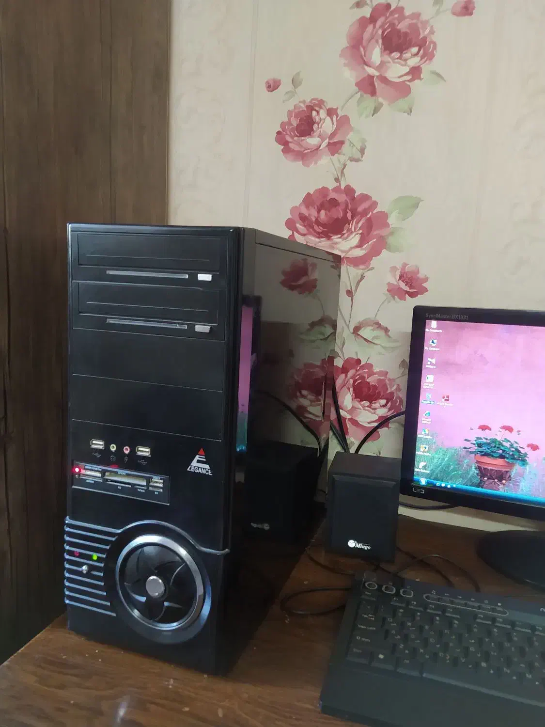 کامپیوتر|رایانه رومیزی|دورود, |دیوار