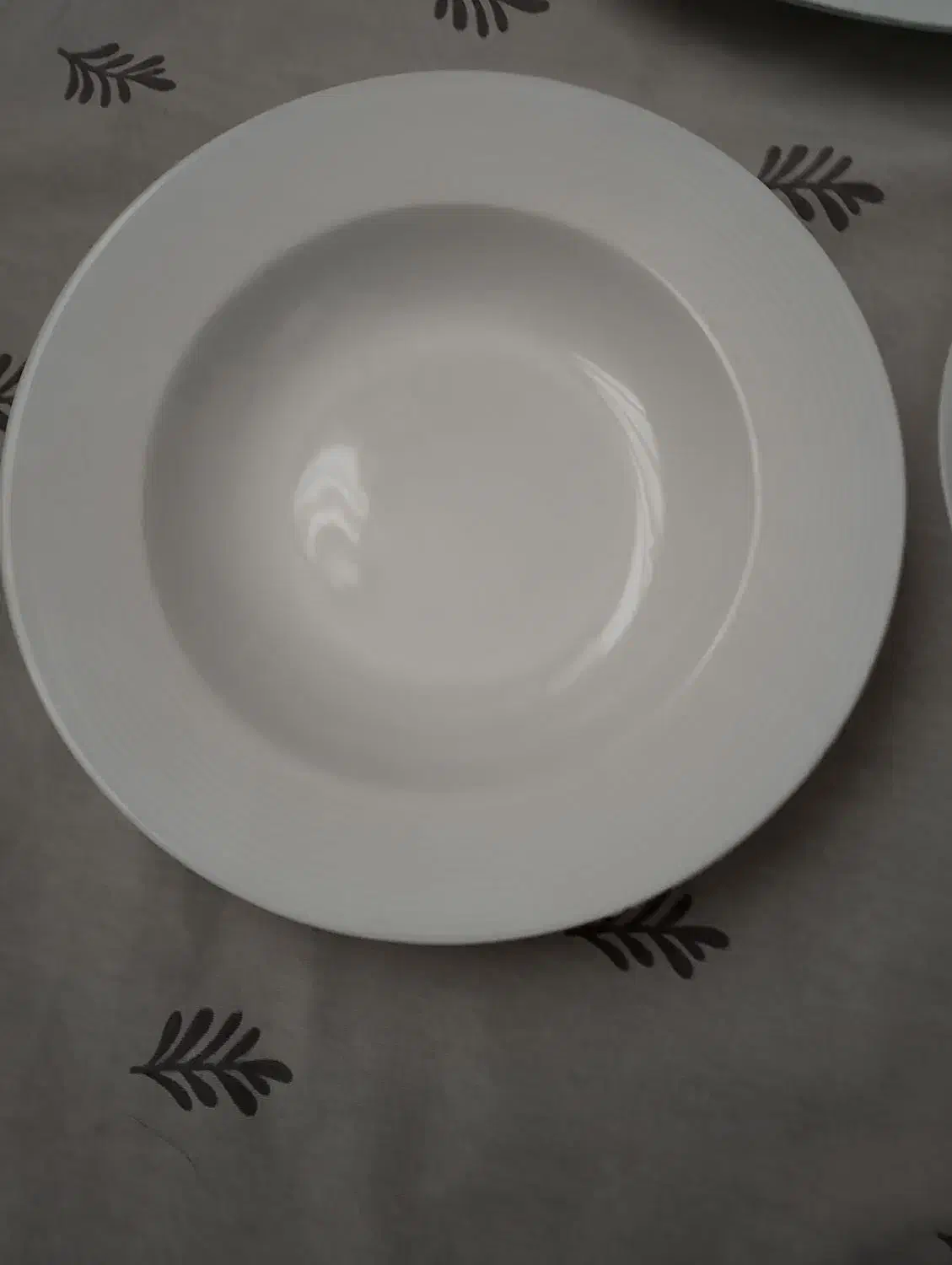 تعداد یک دیس و دو خورشت خوری و چهار میوه خوری|ظروف سرو و پذیرایی|سبزوار, جوادیه شرقی|دیوار