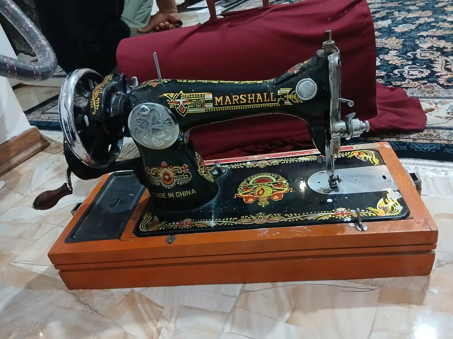 چرخ خیاطی  دستی|کلکسیون اشیاء عتیقه|اندیشه, اندیشه فاز ۱|دیوار