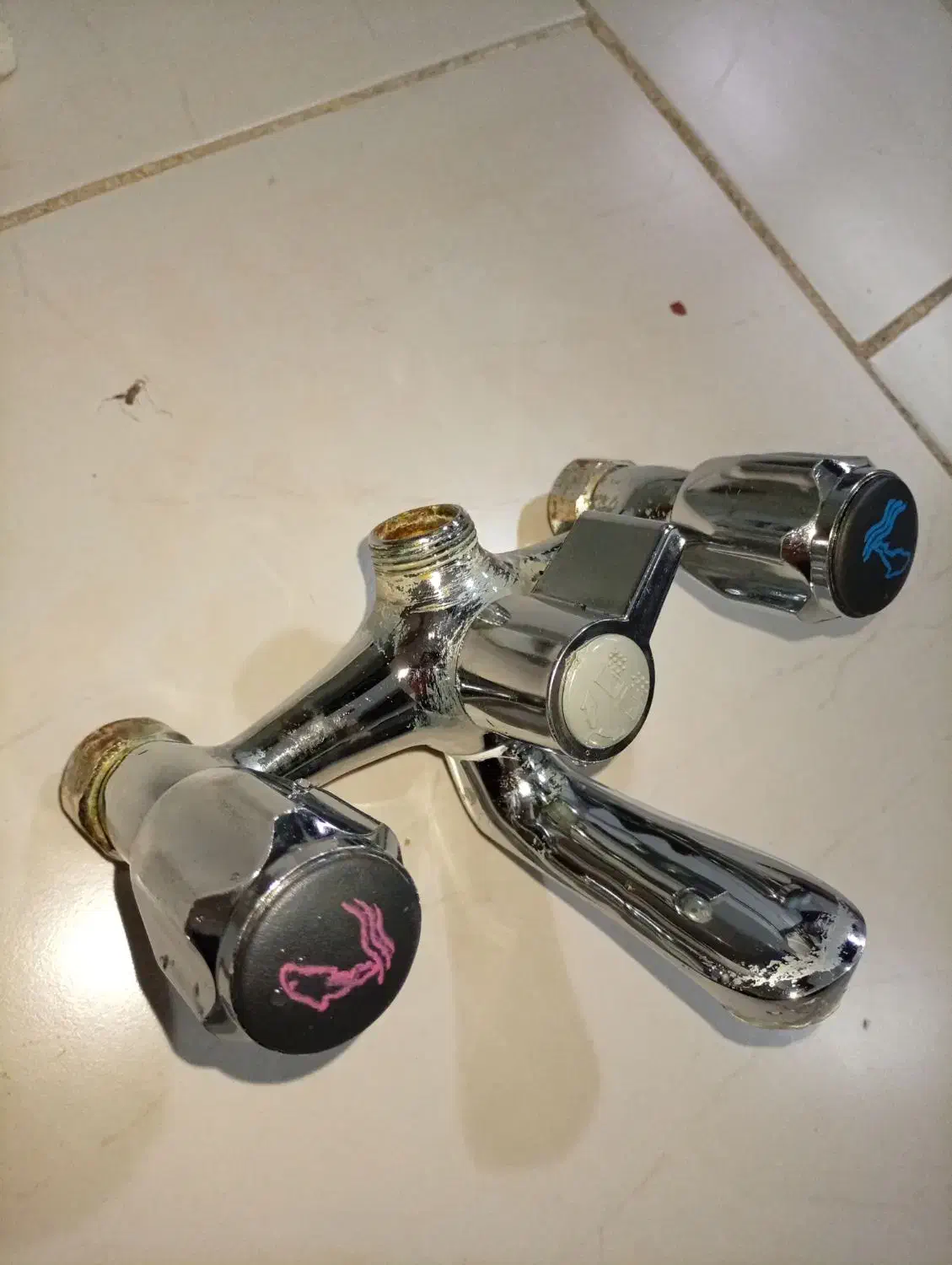 شیرآلات|لوازم حمام|باغستان, |دیوار