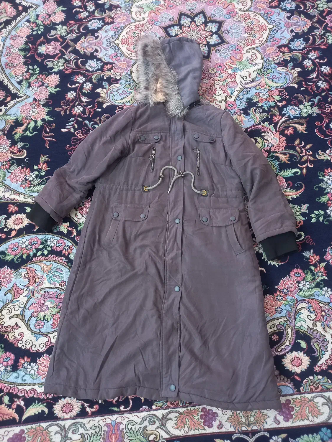 کاپشن بلند|لباس|آبیک, |دیوار