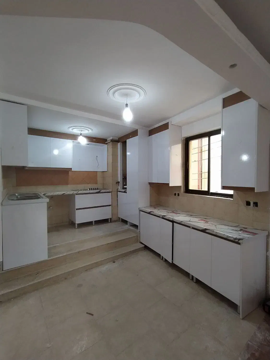نصب ماربل بین کابینتی ترمووال سقف کشسان پرسیاناو..|خدمات پیشه و مهارت|لاهیجان, فیاض|دیوار