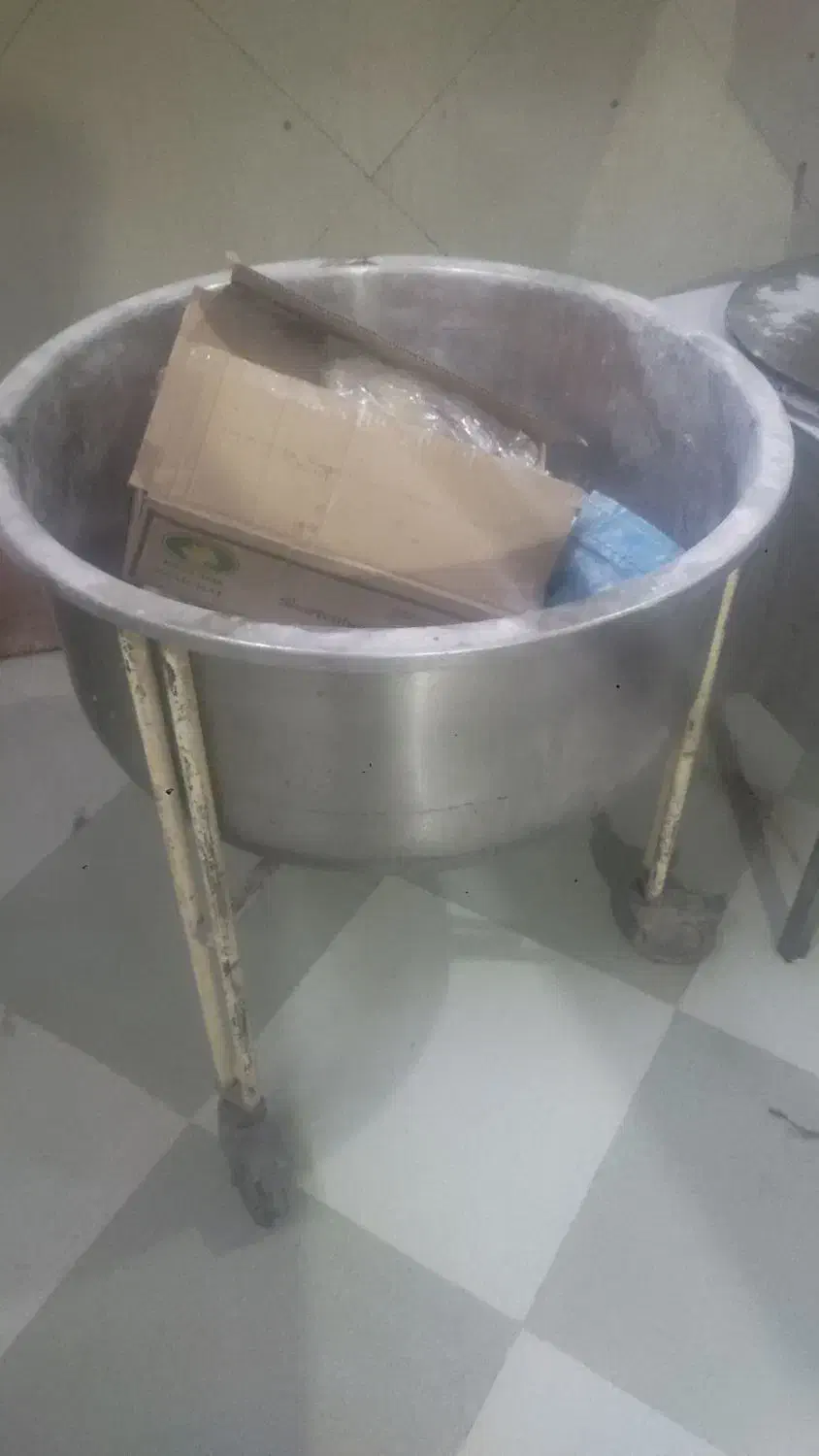 یک عدد پاتیل استیل جنس زخیم|ظروف پختوپز|پاکدشت, پاکدشت (مامازند)|دیوار