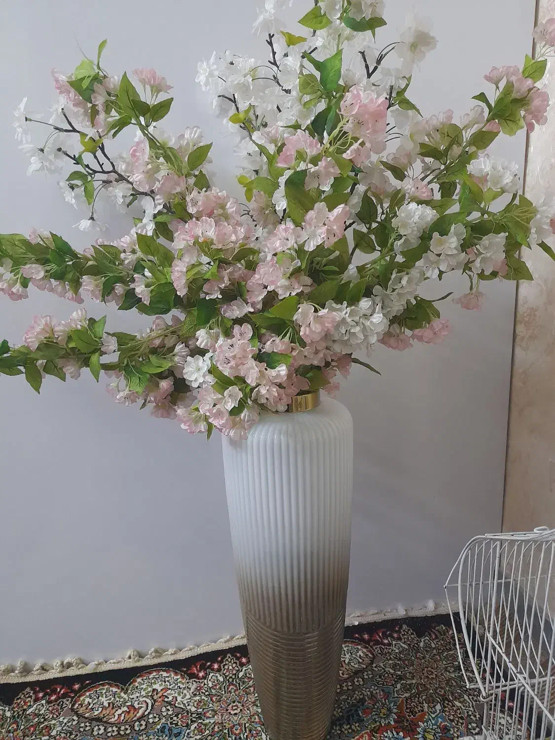 گل و گلدون|گل مصنوعی|رباطکریم, رباطکریم|دیوار