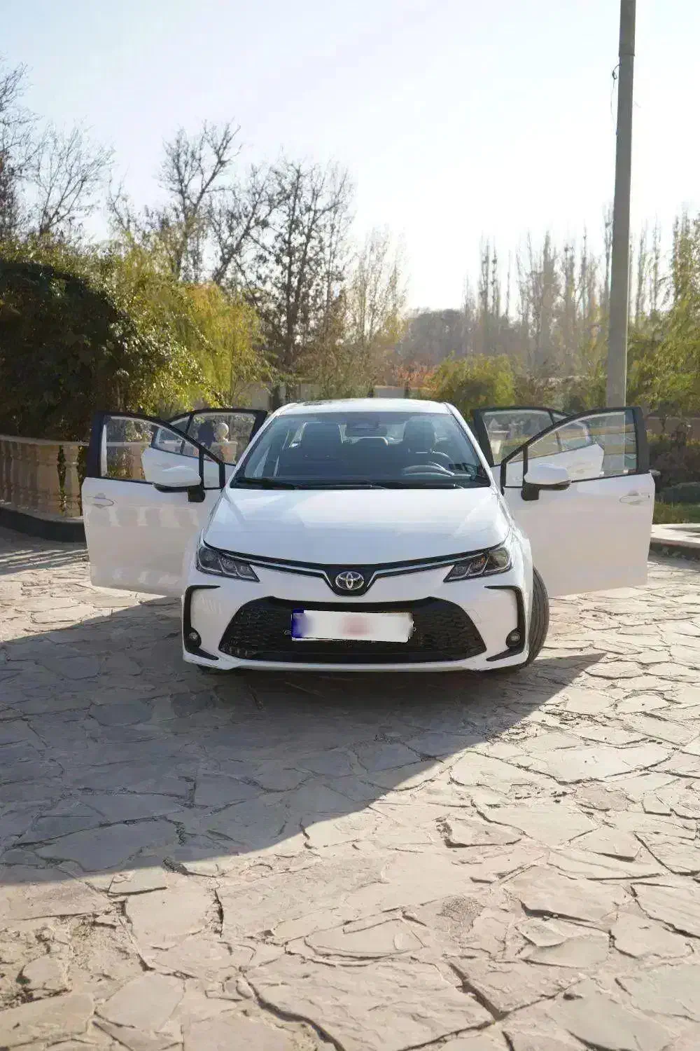 تویوتا کرولا هیبرید ۱۸۰۰|خودرو سواری و وانت|ابهر, |دیوار