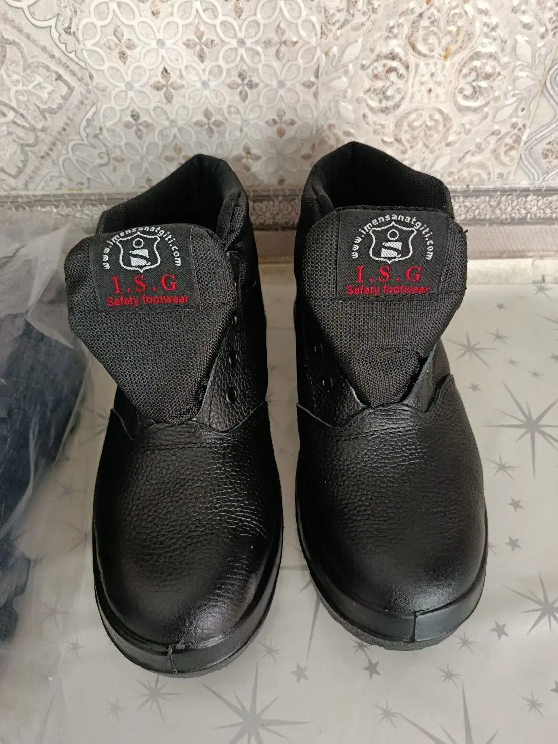 فروش دو جفت پوتین جنس ضخیم و کفی محکم سایز 42|کیف، کفش، کمربند|مینودشت, |دیوار