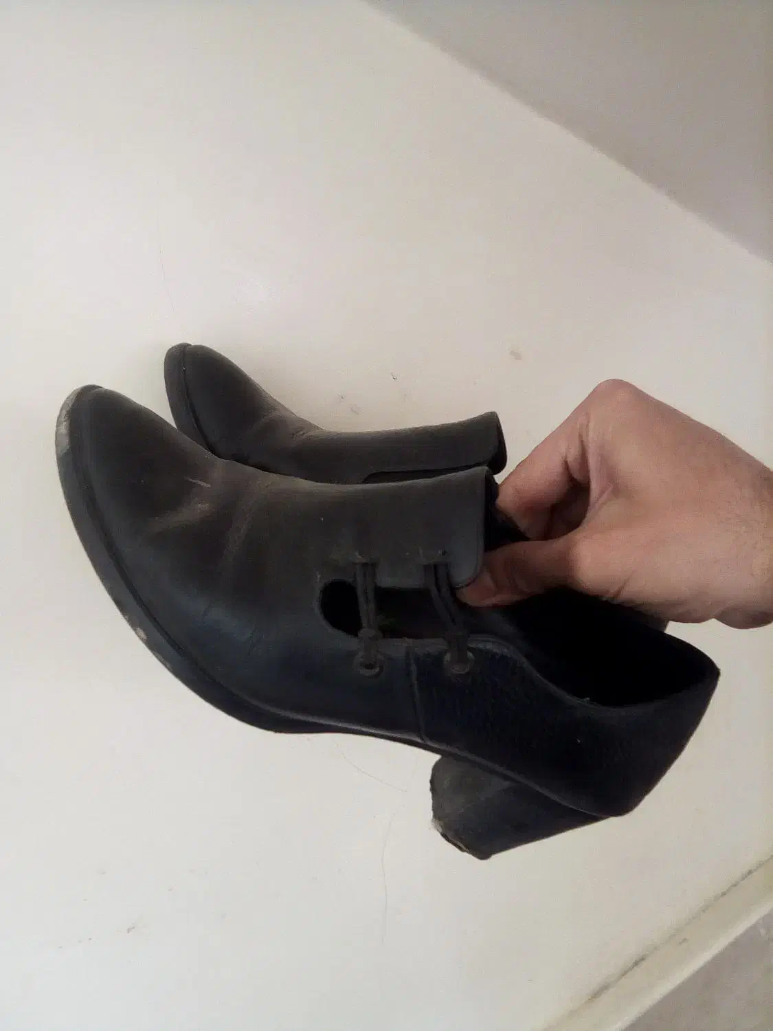 کفش زنانه دو عدد جنس چرم سالم معاوضه|کیف، کفش، کمربند|ملکآباد, |دیوار