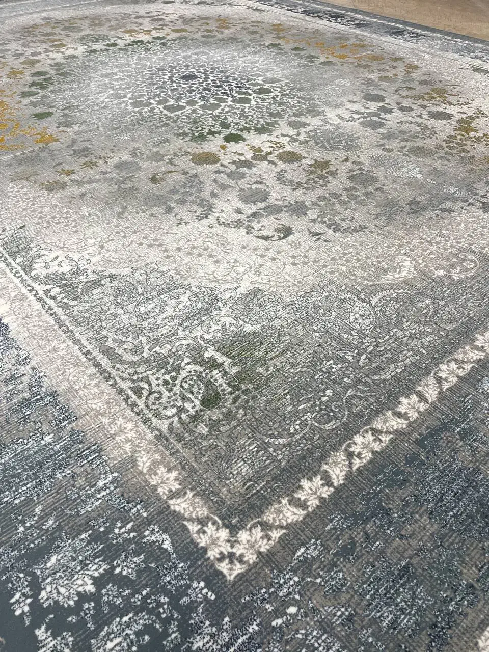 وینتیج ۷۰۰ شانه کد۹۰۸۸ تراکم ۲۵۵۰جدید|فرش|صدرا-فارس, فاز ۲|دیوار