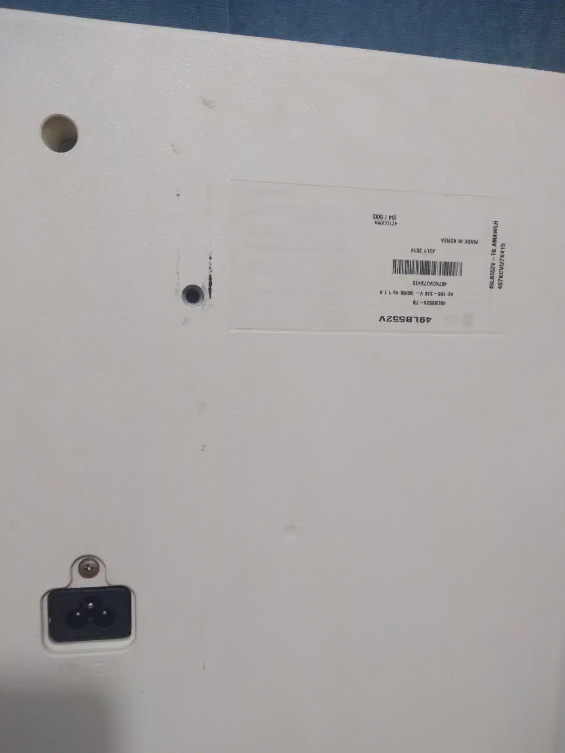 تلویزیون ال جی ۴۹ اینچ پشت سفید|تلویزیون و پروژکتور|بندرعباس, |دیوار