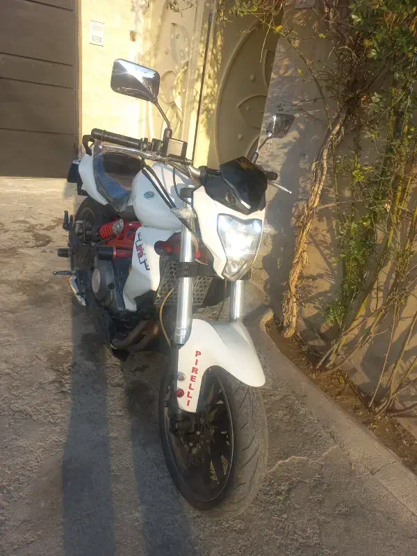 بنلی۳۰۰سی سی|موتورسیکلت|کرج, شهرک سهرابیه|دیوار