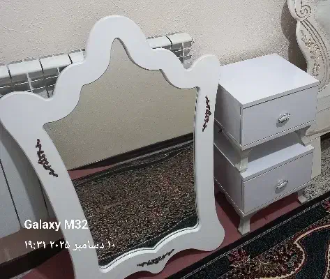 میز و پاتختی و تشک فوق العاده|تخت و سرویس خواب|اصفهان, پوریای ولی|دیوار