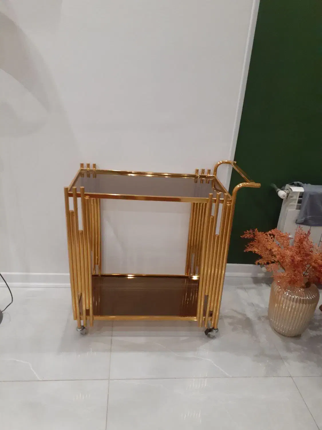 میز چرخ دار کنار سالنی|بوفه، ویترین، کنسول|شاهینشهر, مخابرات (شهید بهشتی)|دیوار