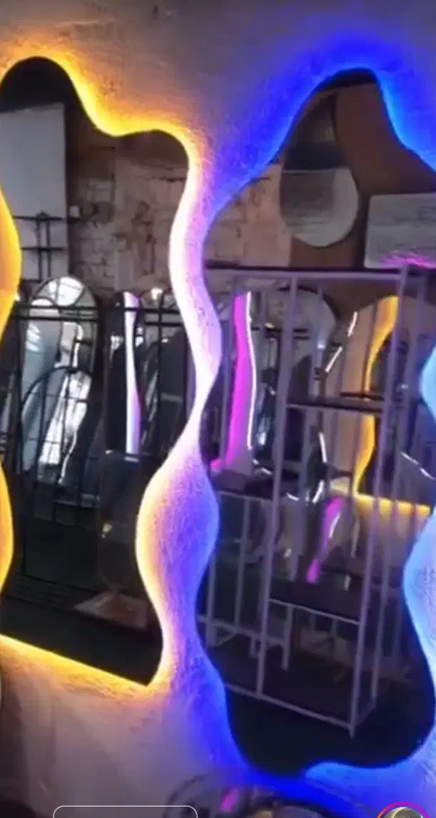 اینه دفرمه|آینه|قائمشهر, |دیوار