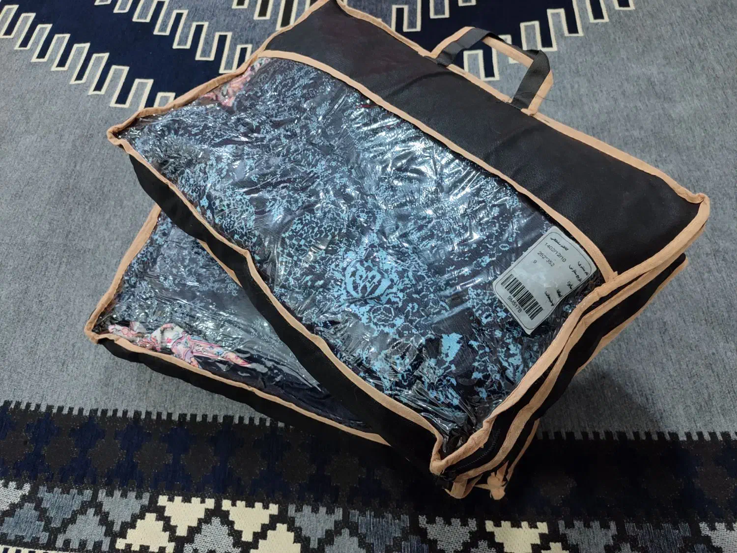 رو فرشی کش دار با نقش و رنگ زیبا|روفرشی|بهبهان, |دیوار