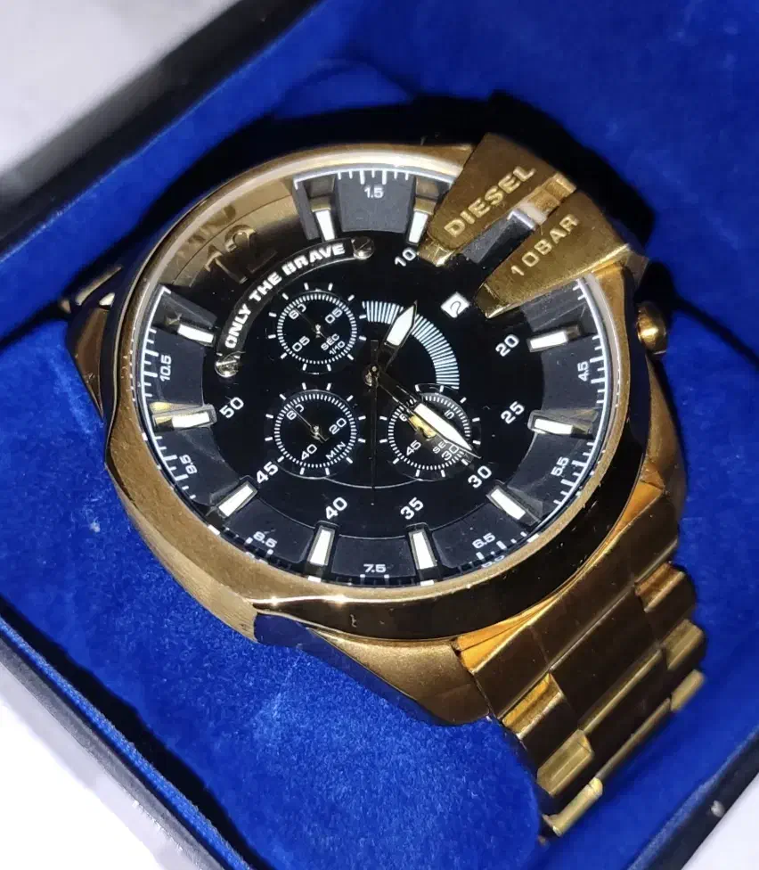 ساعت دیزل شاخ دار|ساعت|ورامین, شهرک فجر|دیوار