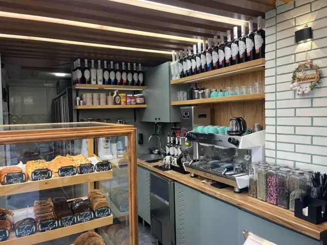 باریستا فروشنده فقط خانم|استخدام خدمات فروشگاه و رستوران|تهران, پرستار|دیوار