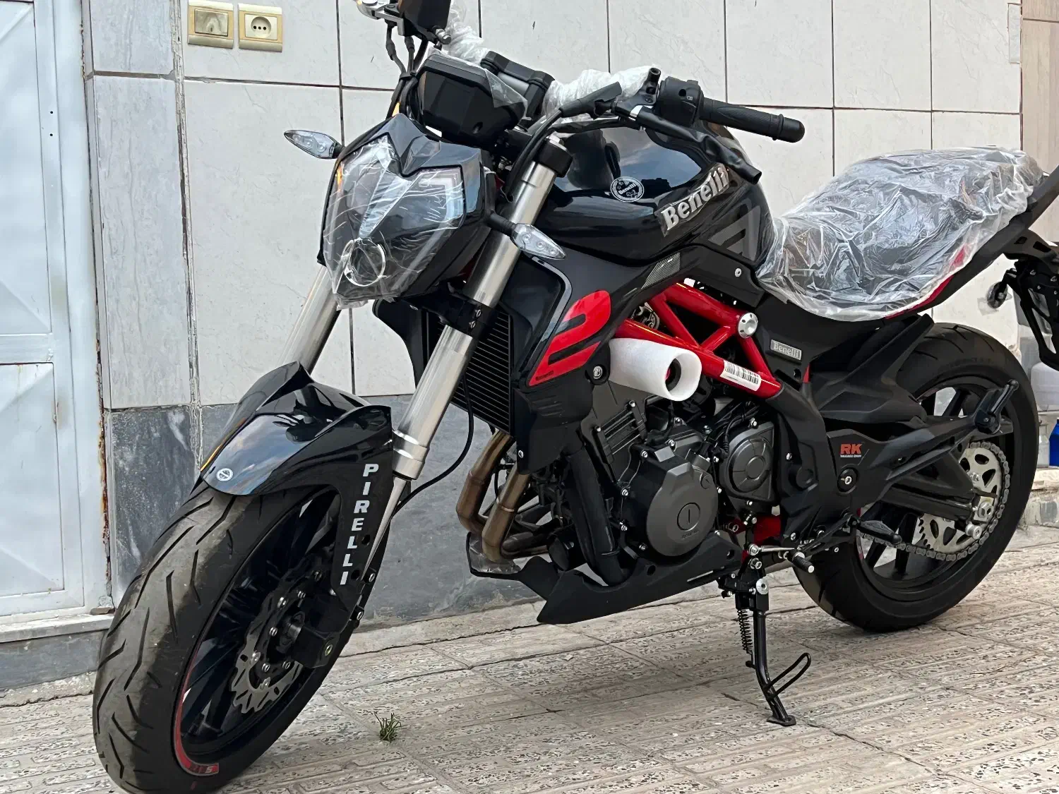 بنلی جفت سیلند ۲۵۰یا ۳۰۰سیسی|موتورسیکلت|اهواز, نادری|دیوار