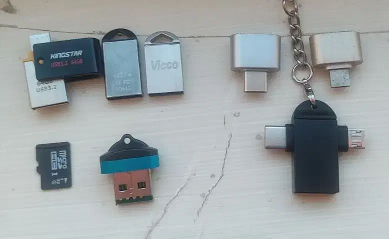 فلش و تبدیل|قطعات و لوازم جانبی رایانه|شیراز, شهرک بهشتی|دیوار