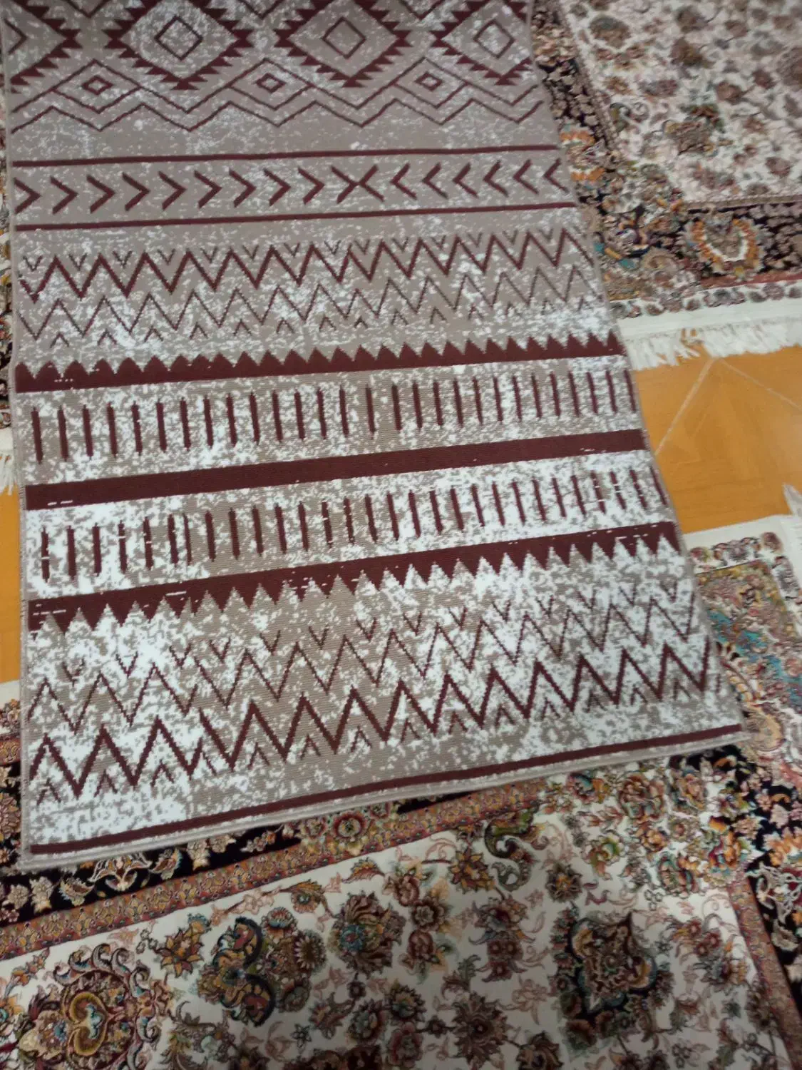 گلیم یک در یک ونیم|گلیم، جاجیم، گبه|بندر انزلی, جزیره|دیوار