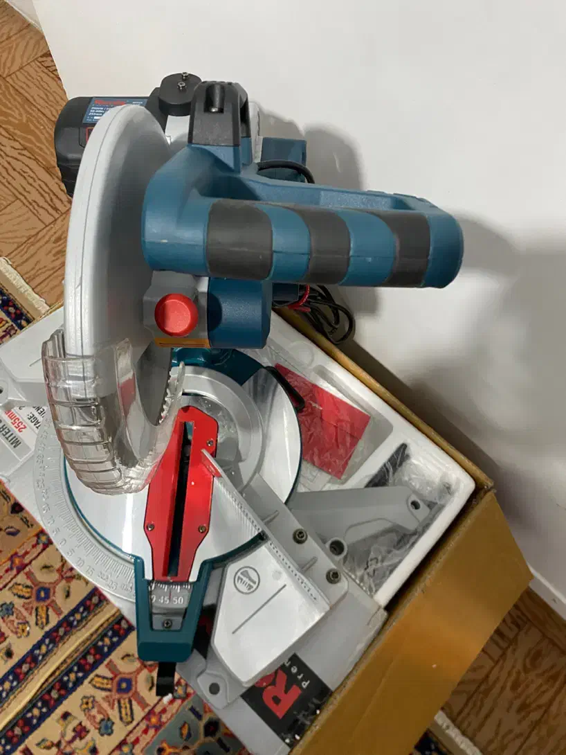 فارسی بر و عمود بر رونیکس|ابزارآلات|همدان, |دیوار