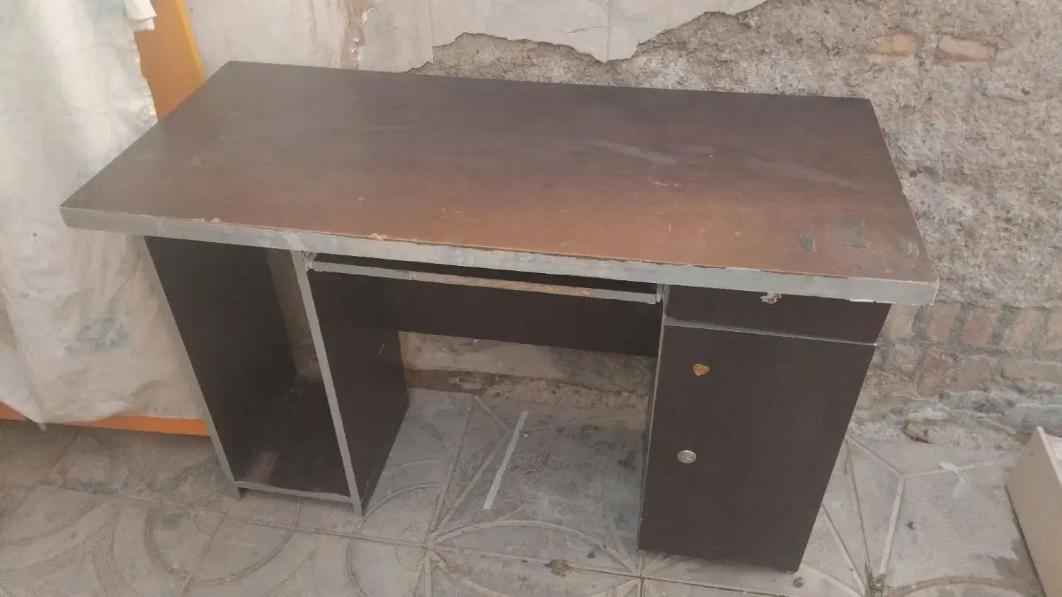 میزکامپیوتروصندلی چرخدار|میز تحریر و کامپیوتر|بیرجند, |دیوار