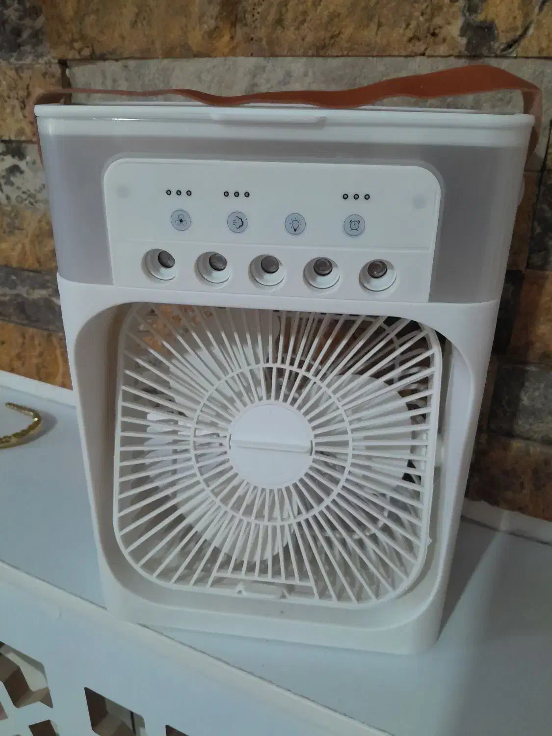 پنکه رومیزی|پنکه و تصفیه‌کنندهٔ هوا|همدان, |دیوار