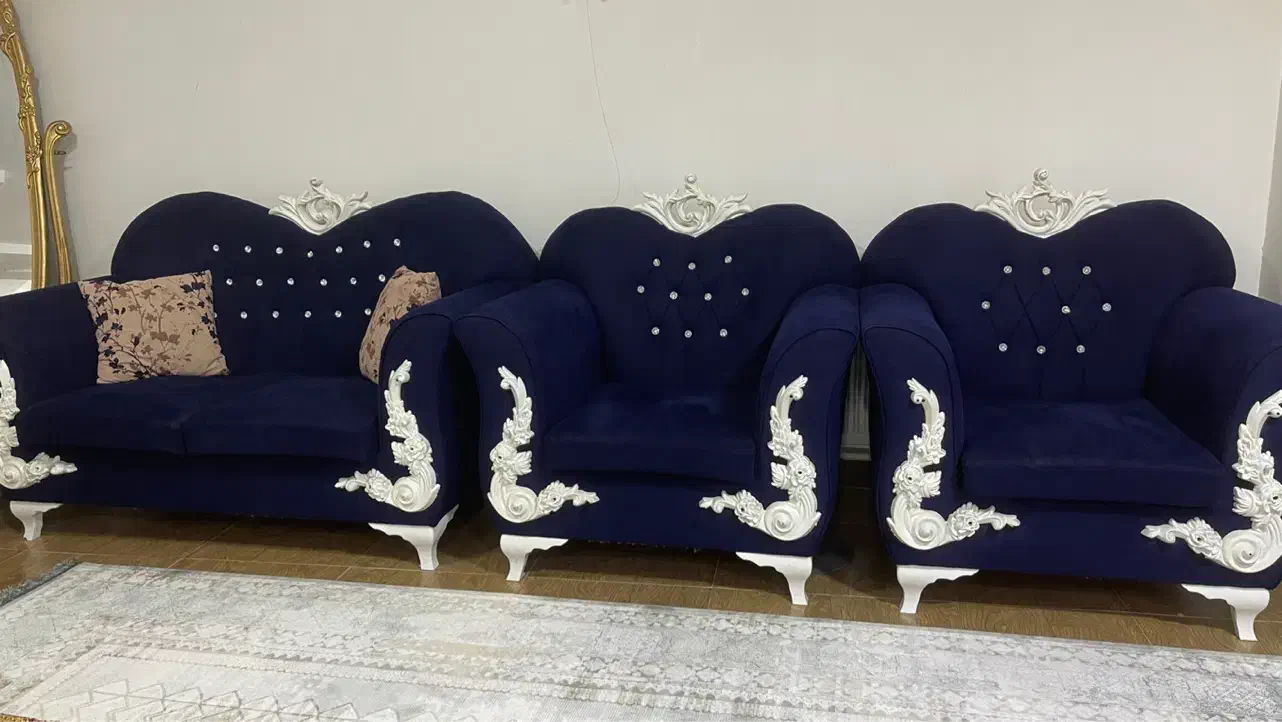 مبل به همراه میز عسلی خیلی تمیز|مبلمان خانگی و میز عسلی|آستانه اشرفیه, |دیوار