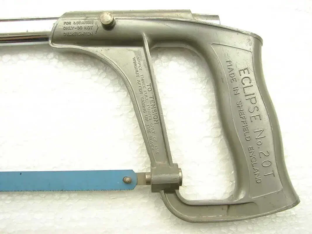 اره کمان انگلیسی|ابزارآلات|تهران, فلسطین (میدان انقلاب)|دیوار