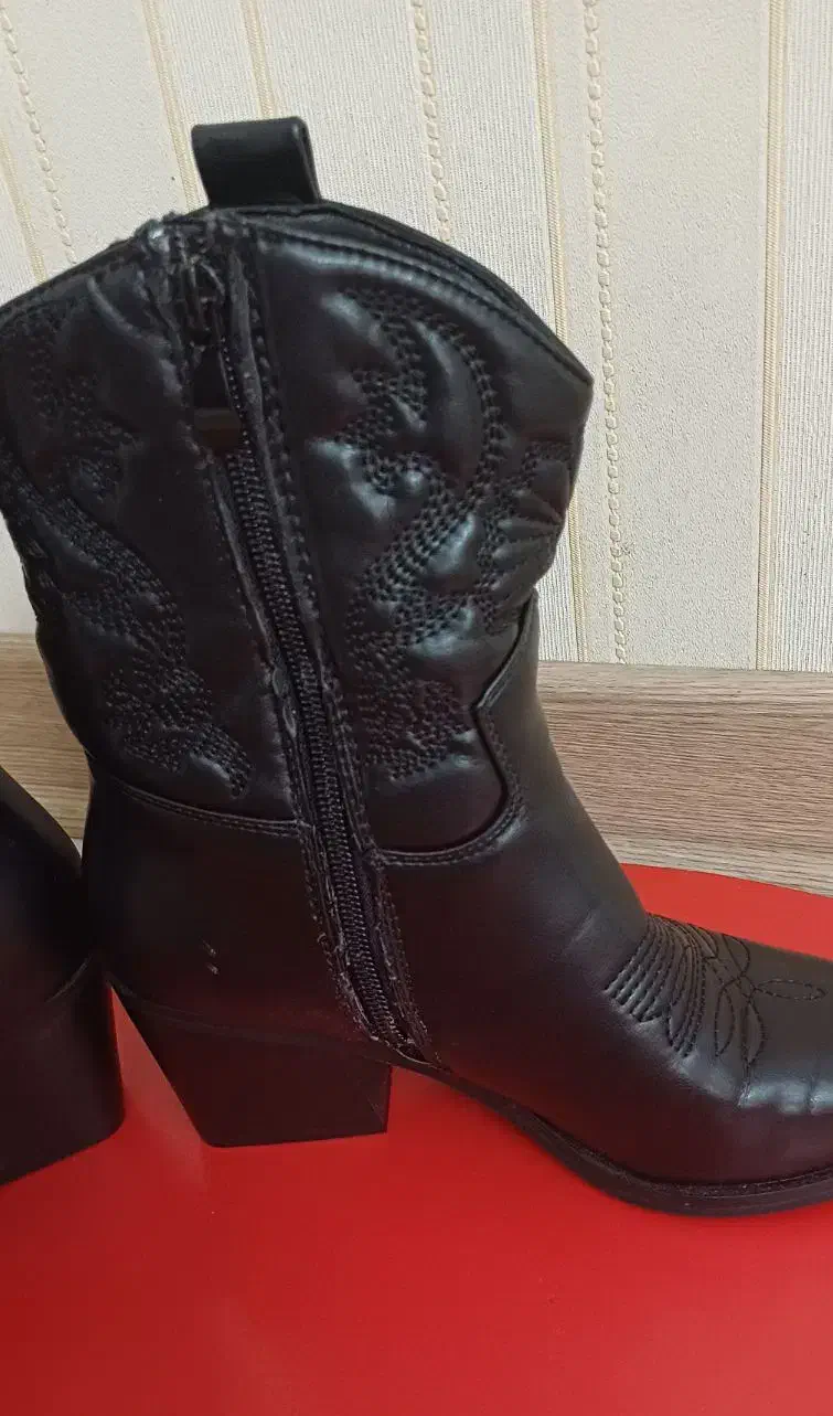 پوتین زنانه چرم|کیف، کفش، کمربند|اردبیل, |دیوار