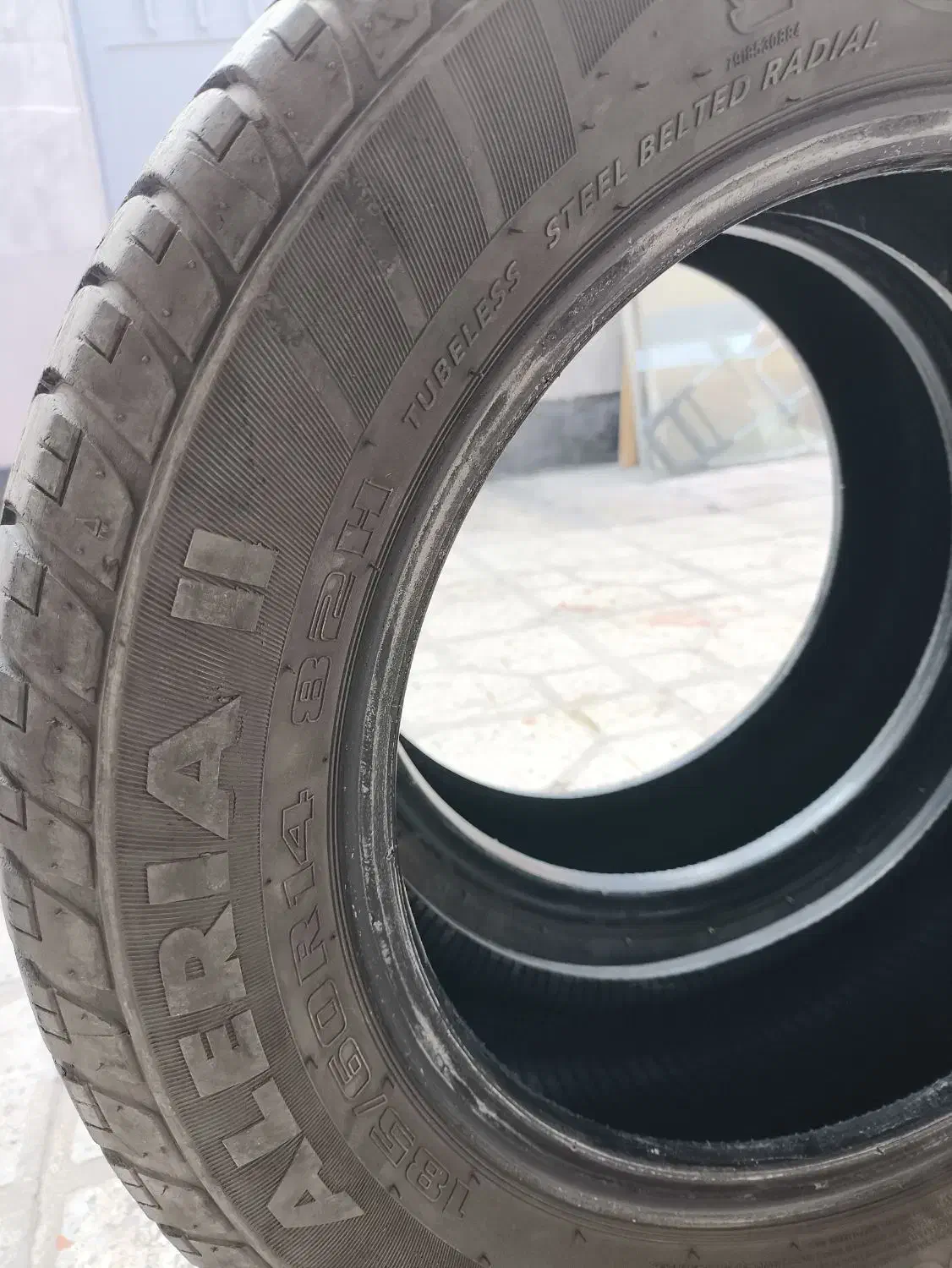 لاستیک|قطعات یدکی و لوازم جانبی|شاهین‌شهر, شهرک گلدیس|دیوار